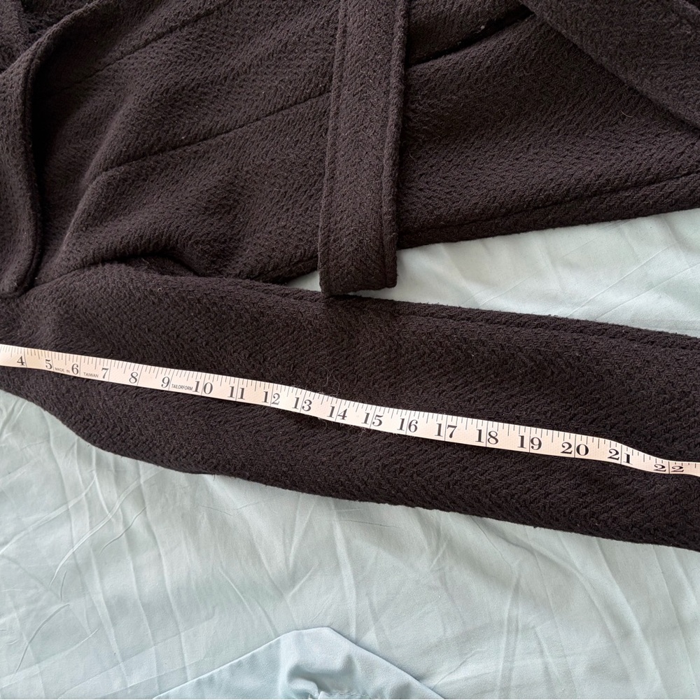 Elegant Black Women's Coat - Picture 7 of 12